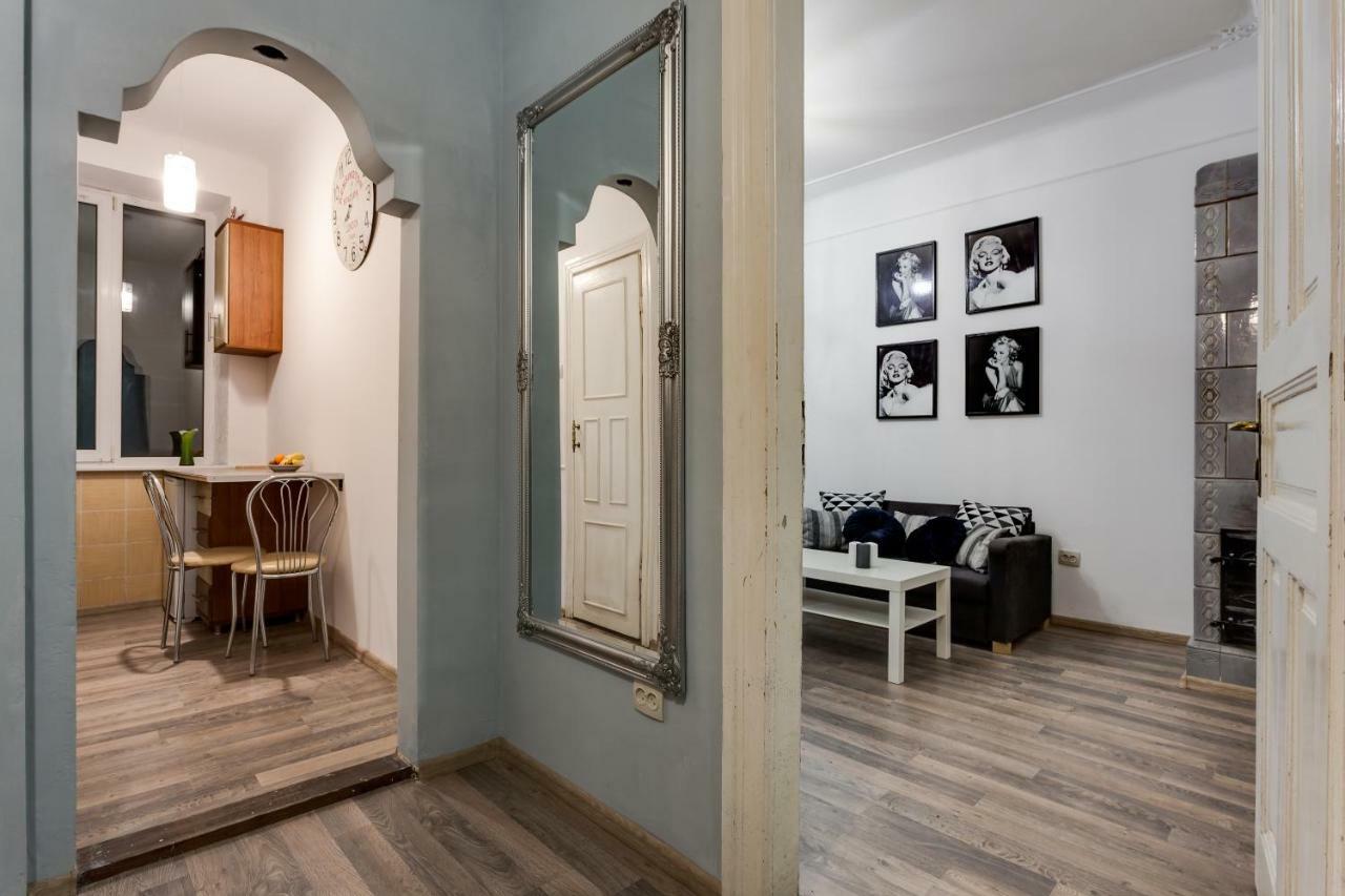 Apartment On Sharanevycha Lviv Eksteriør bilde
